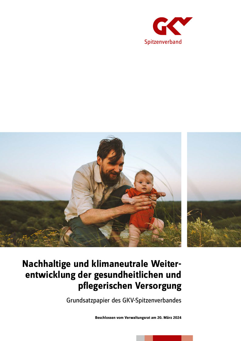 Auf dem Titelbild der Broschüre ist ein Vater zu sehen, der mit seinem Baby in der Natur spielt.